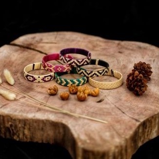 Gelang Anyaman Rotan Motif Etnik Dayak