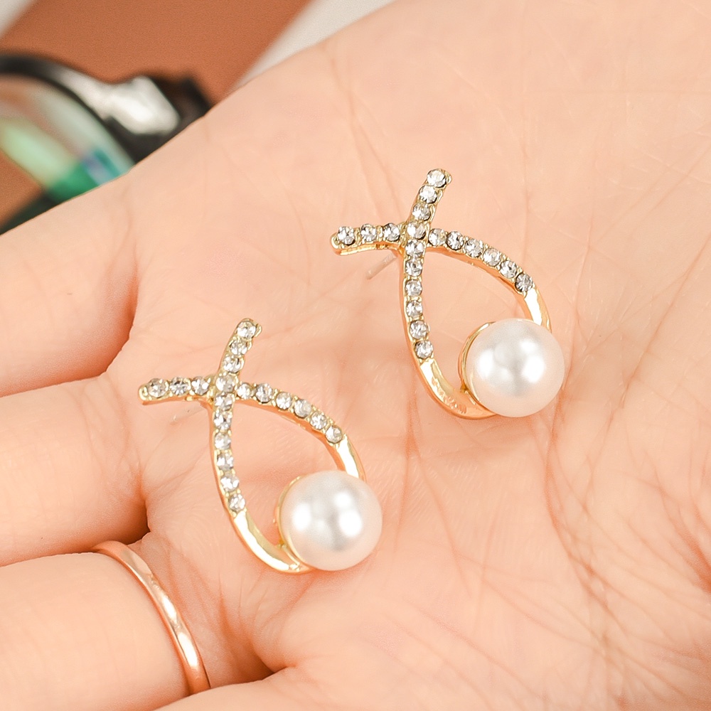 Anting Stud Desain Huruf X Aksen Mutiara Berlian Imitasi Gaya Simple Untuk Wanita