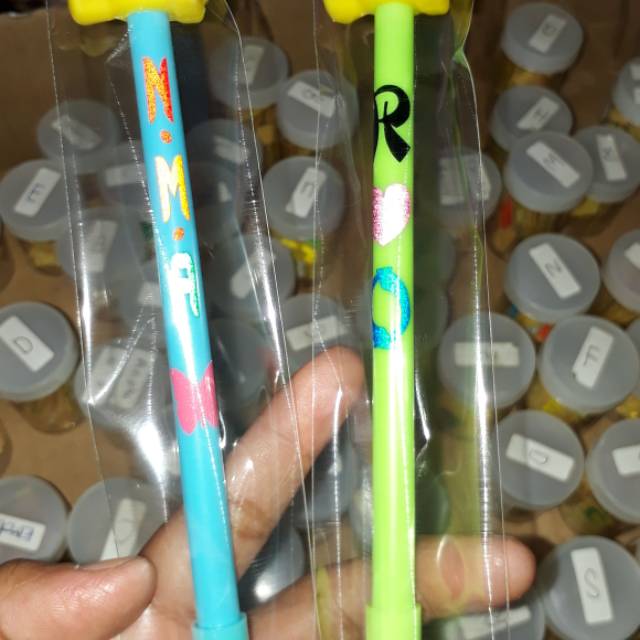 

Label untuk pulpen karakter