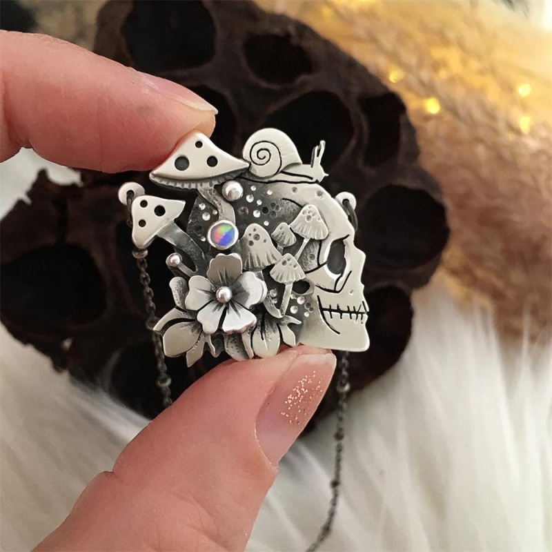 Kalung Liontin Tengkorak Bahan 925 Silver Gaya Retro Hip Hop Untuk Pria