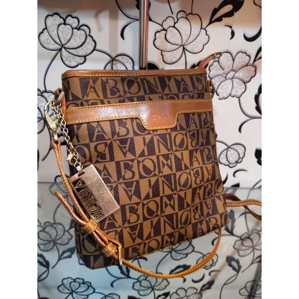 tas wanita slingbag bonia second branded bag preloved