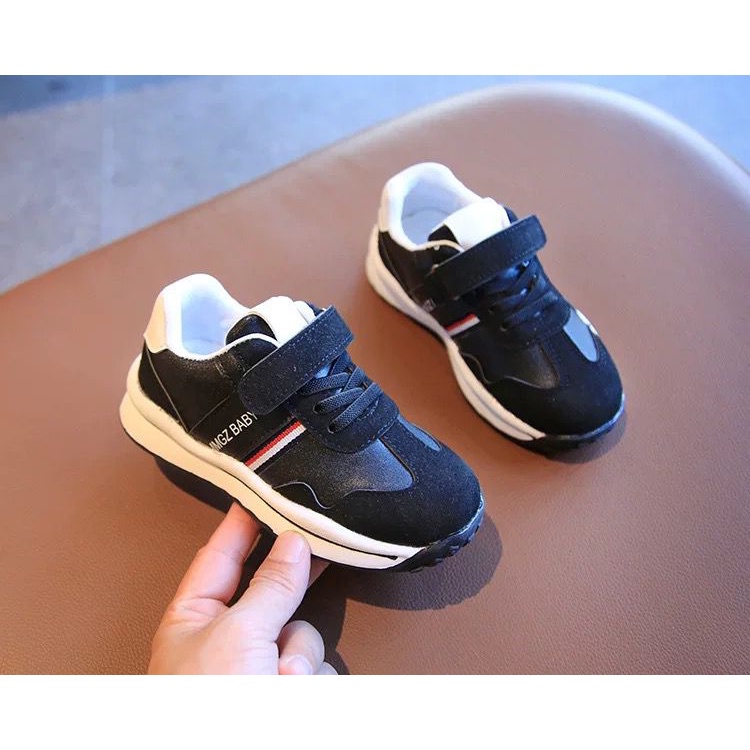 (Kiddiwear) Sepatu sneakers anak MBK76 ,4-9tahun.