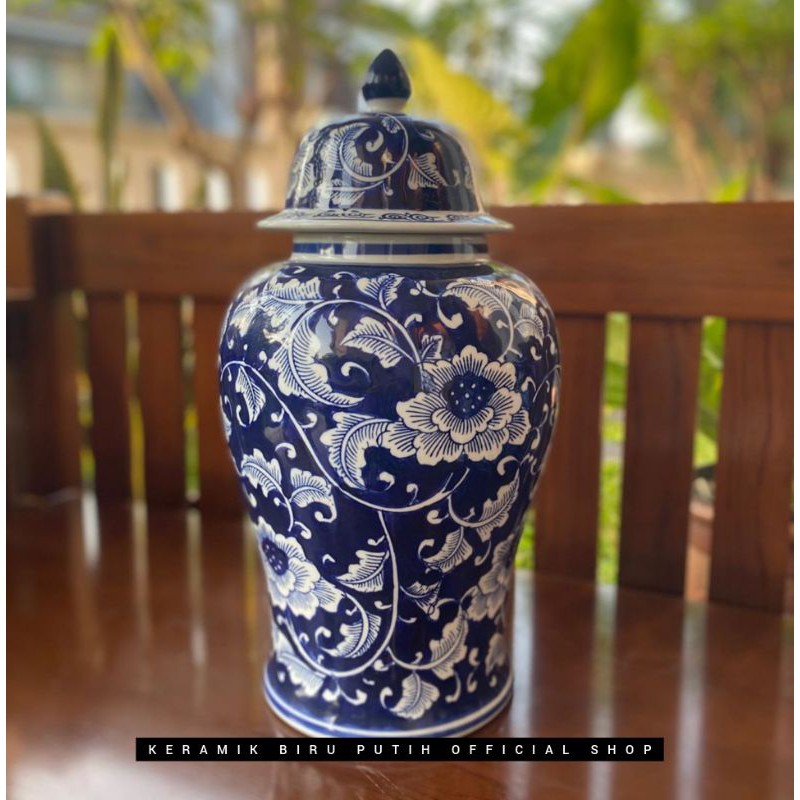 Toples Keramik Biru Putih/ Tochin keramik import/ Guci keramik biru putih