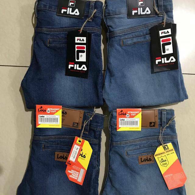 Clana levis/jeans pria