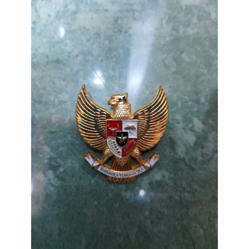 Pin Garuda Cor timbul