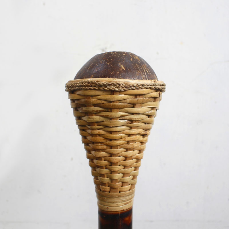 obor bambu dengan dudukan obor hias kecil