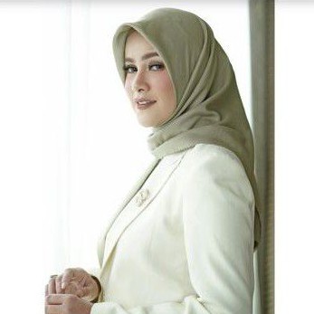 buttonscarves olla square in sponge