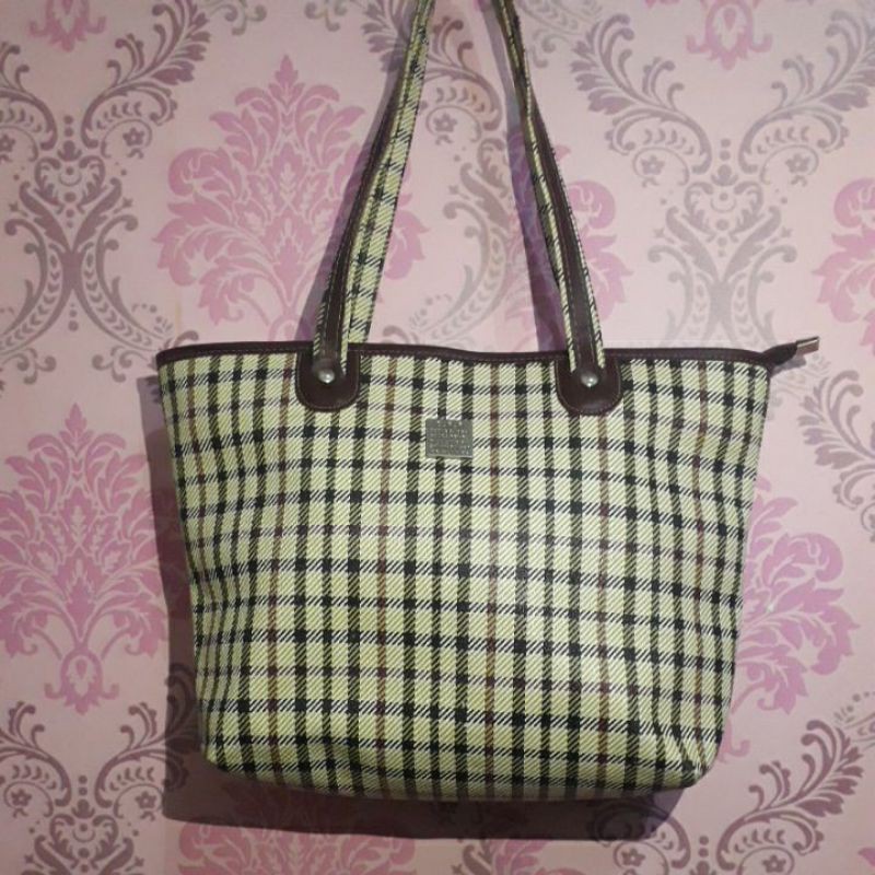 PRELOVED TOTE BAG ALA DAKS