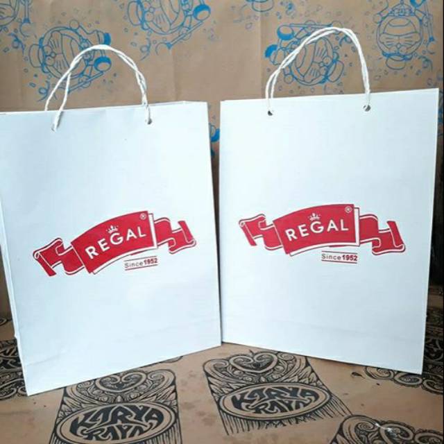 

Paperbag kraft putih 18x6x23, warna suka2, free design