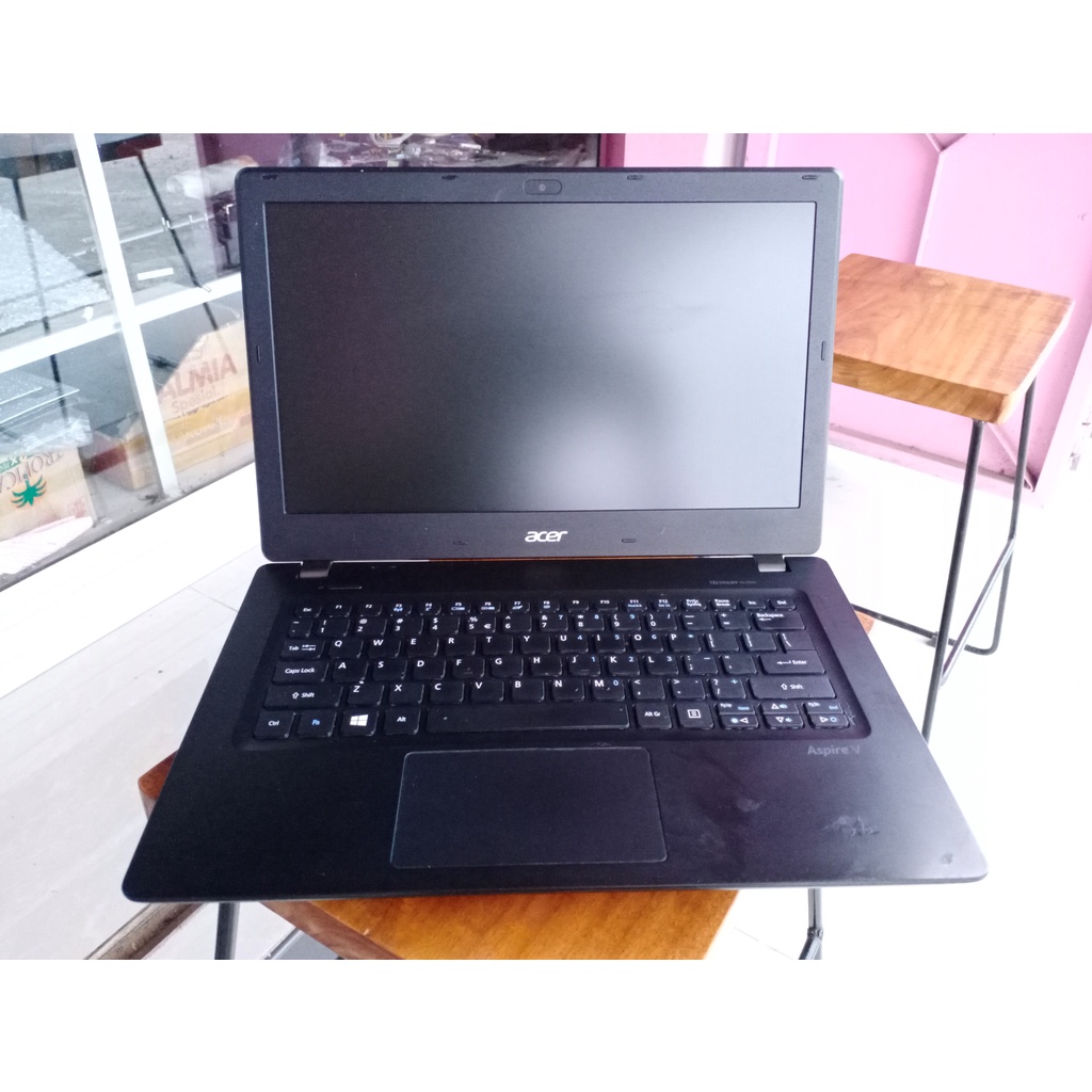 Laptop Acer V13 Core i5 6200