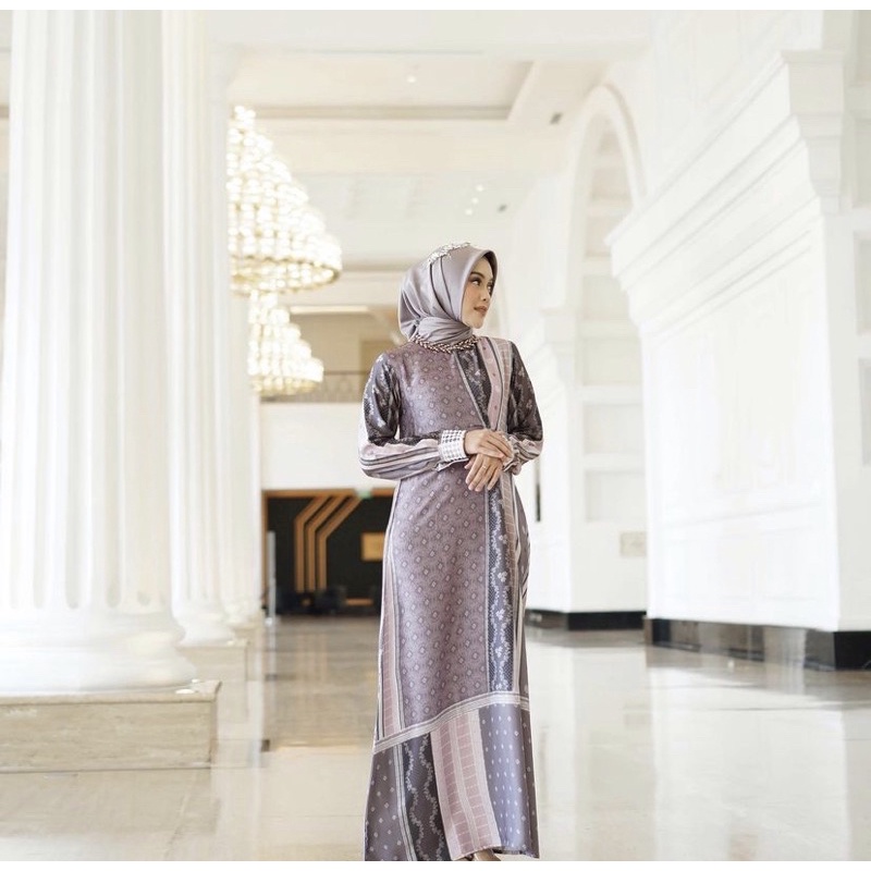 Vanilla Hijab - Edelweis Dress - DOVE