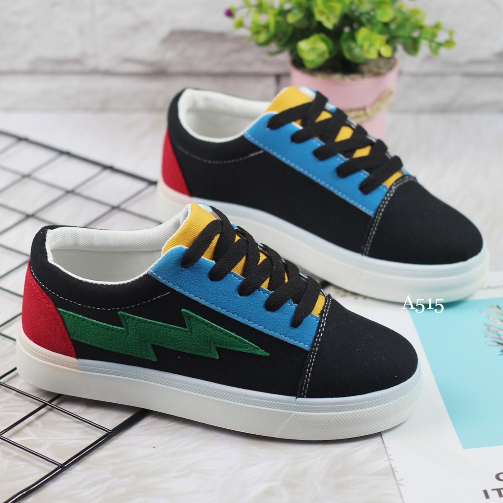 Sepatu sneakers A515