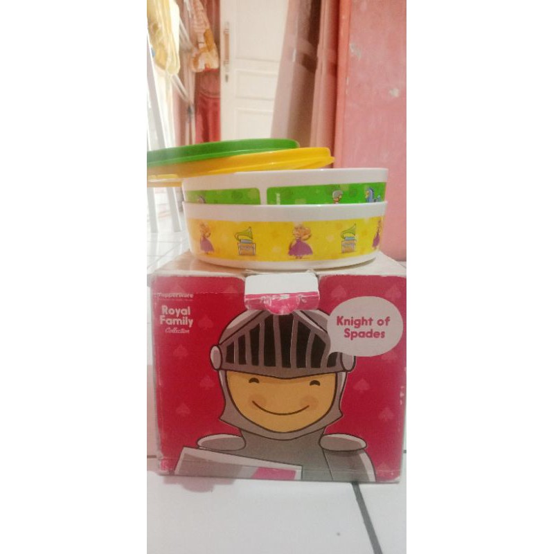 Tupperware royal family bowl isi 2