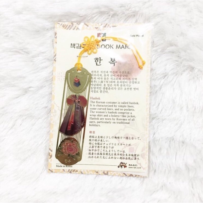 

Original Korea Real Gold Plated Traditional Handbok Bookmark Pembatas Buku Emas Plating Gold Plate Hanbok Hiasan