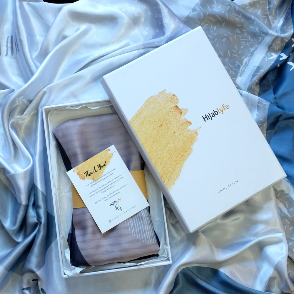 

Haisha Series-Wave (140x140cm) Exclusive Gift Box