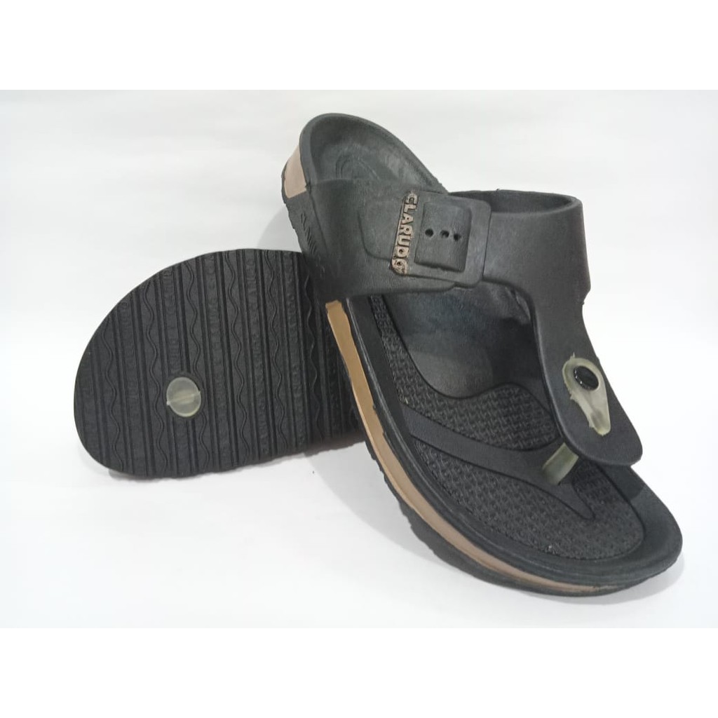 (COD) Sandal Jepit Full Hitam Santai Karet Pria Clarudo 1132