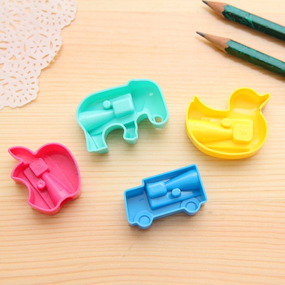 【COD Tangding】1PC Children's Creative Pencil Sharpener Cute Cartoon Primary School Supplies Prizes Stationery Random