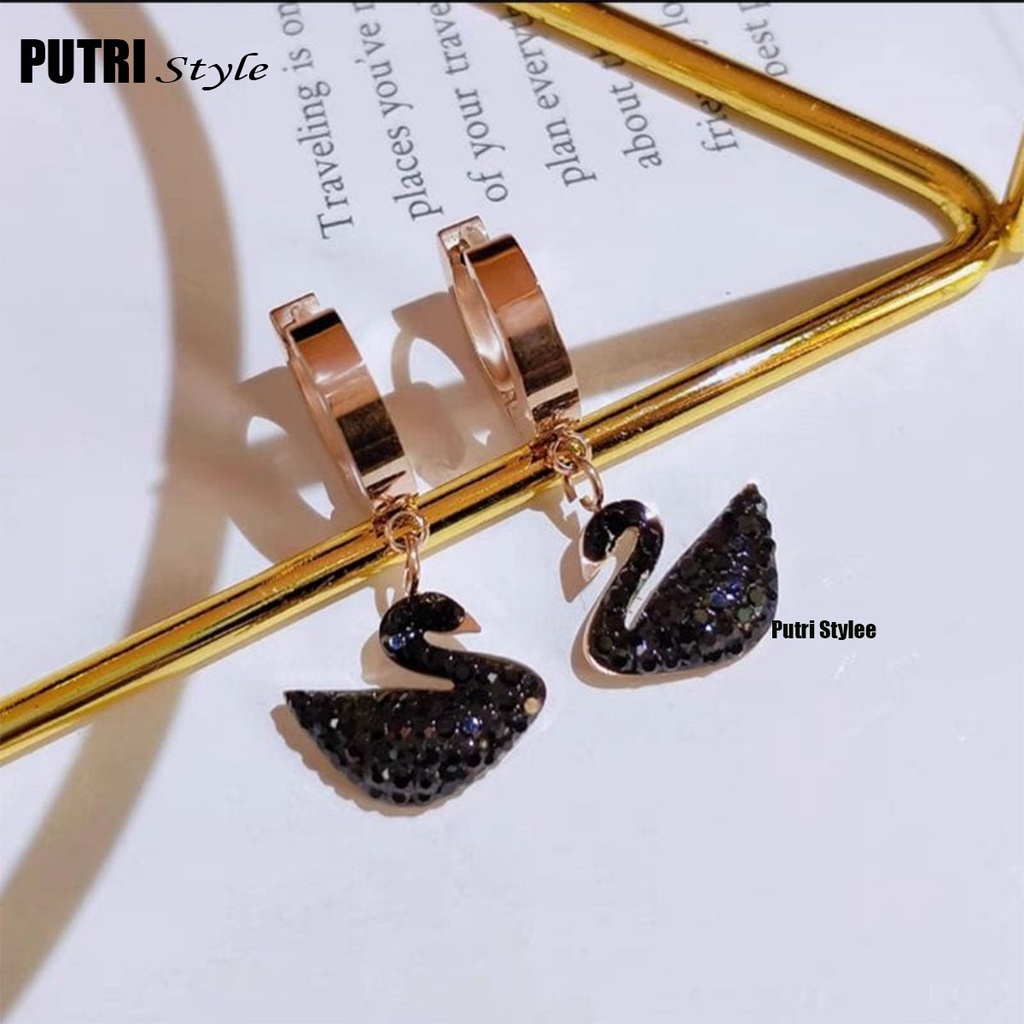 Anting Titanium Wanita Rose Gold Model Angsa Swan Hitam Fashion Wanita Korea Aesthetic / Anting Tita