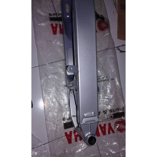 Terbaru SWING ARM VIXION OLD ORIGINAL YGP