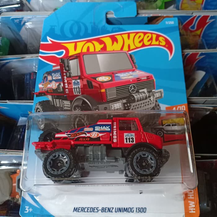 Mercedes Benz Unimog 1300 Red Hot  Wheels  Trucks Mainan  