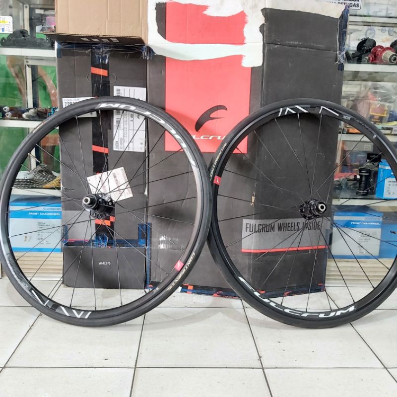 WHEELSET FULCRUM RACING 7 RC 19 2 WF ROAD BIKE 700 C DISCBRAKE BLACK KONDISI 90% PLUS BAN CONTINENTA