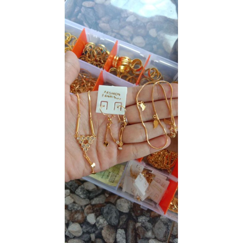 1 set perhiasan berbahan koin 91