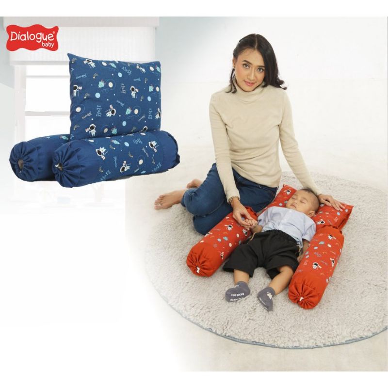 DIALOGUE BABY Bantal Guling Set Balita Planet Series DGB1005