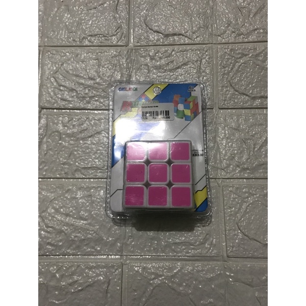 Mainan rubik