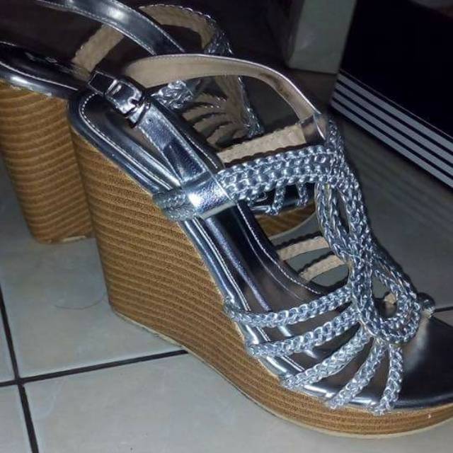 wedges shopee martin