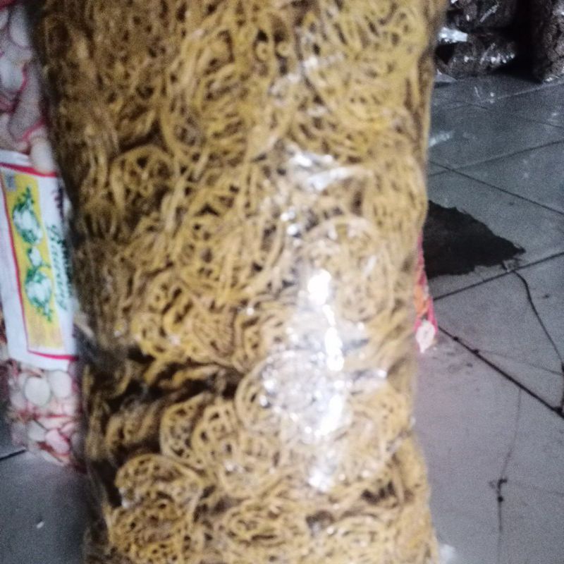 

Kerupuk mie isi 4kg