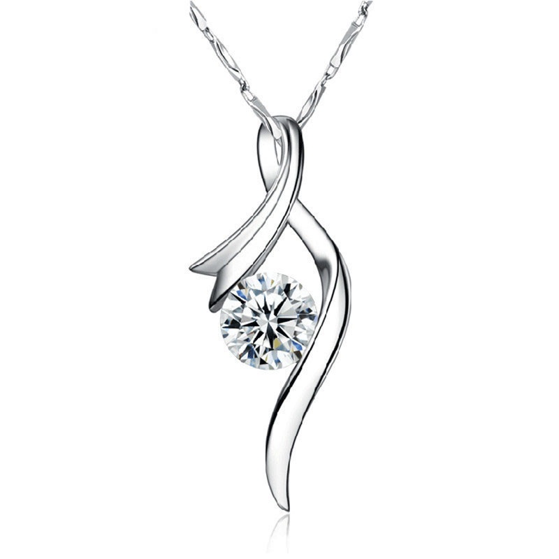 [Ready Stock]Fashion Diamond Simple Pendant Elegant Silver Necklace