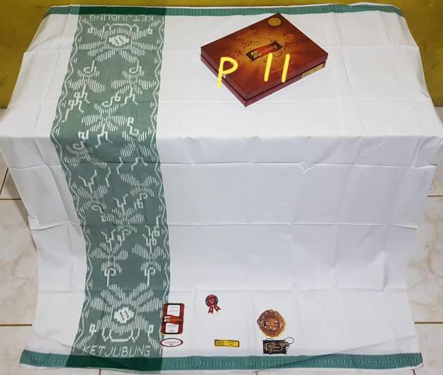 SARUNG KETJUBUNG KECUBUNG PUTIH POLOS REED/GOLD MESRES DPS DOBY PUTIH POLOS