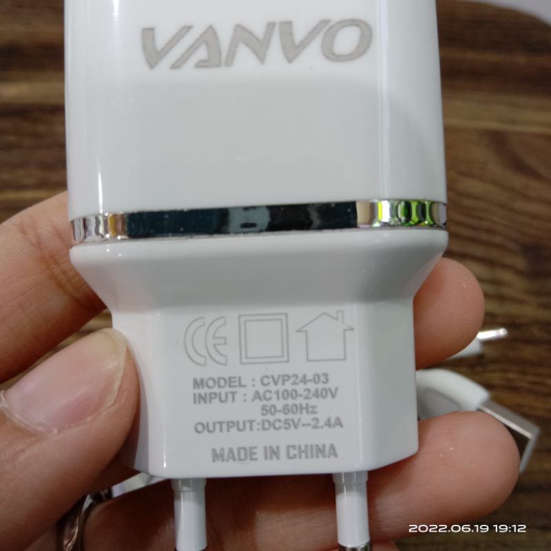 CHARGER VANVO 2 USB 2.4A