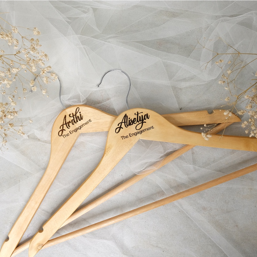 Wedding Hanger Natural Wood Foto Properti