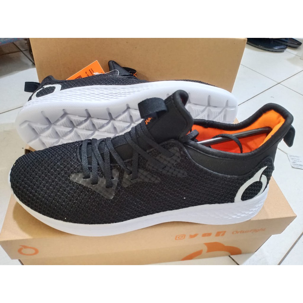 Sepatu Running Ortuseight Phyton