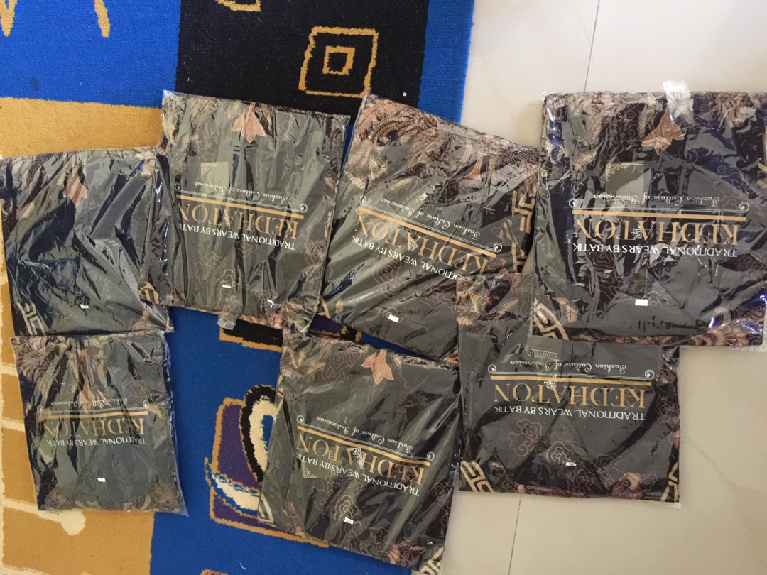 Seragam Kemeja Batik Pria Lengan Panjang Harga Grosir Siap Kirim Seluruh Indonesia Bebas Pilih Motif