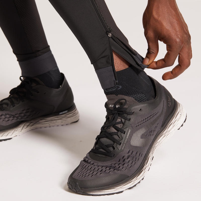 KIPRUN Celana Ketat Lari Pria Nyaman Kantong Belakang Untuk Smartphone