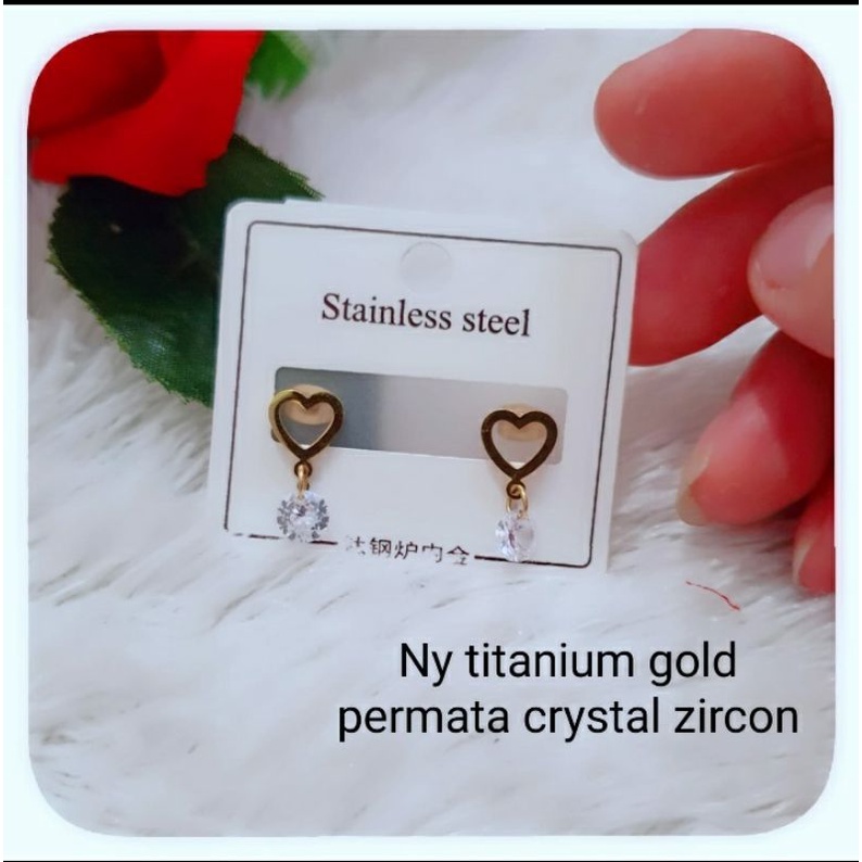 Anting love Titanium