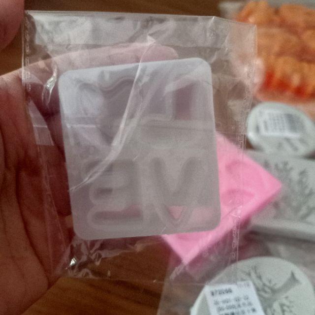 Cetakan Dengan Bahan Silikon Dan Bentuk Huruf Alfabet / Hati Untuk Hiasan Kue