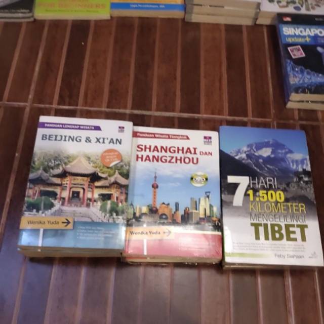 

Buku traveling pilih judul beijing dan xian , shanghai dan hangzou , 7 hari keliling tibet