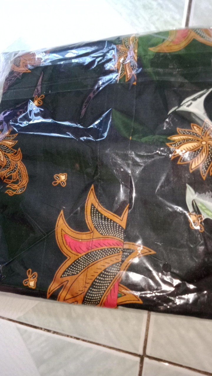 Hem Sogan Kobis Kemeja Batik Lengan Pendek