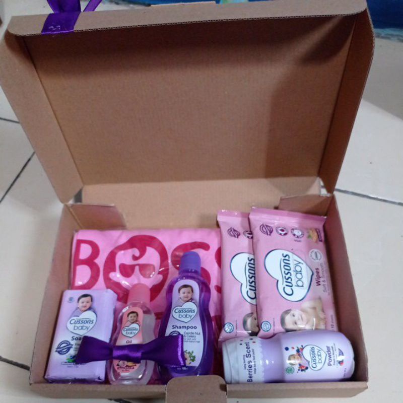 

hampers bayi perempuan