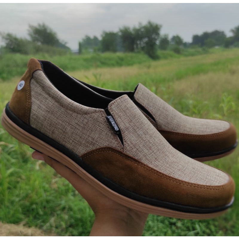 Sepatu Pria Kulit Slip On Kasual Formal Kantoran sol Karet Suede