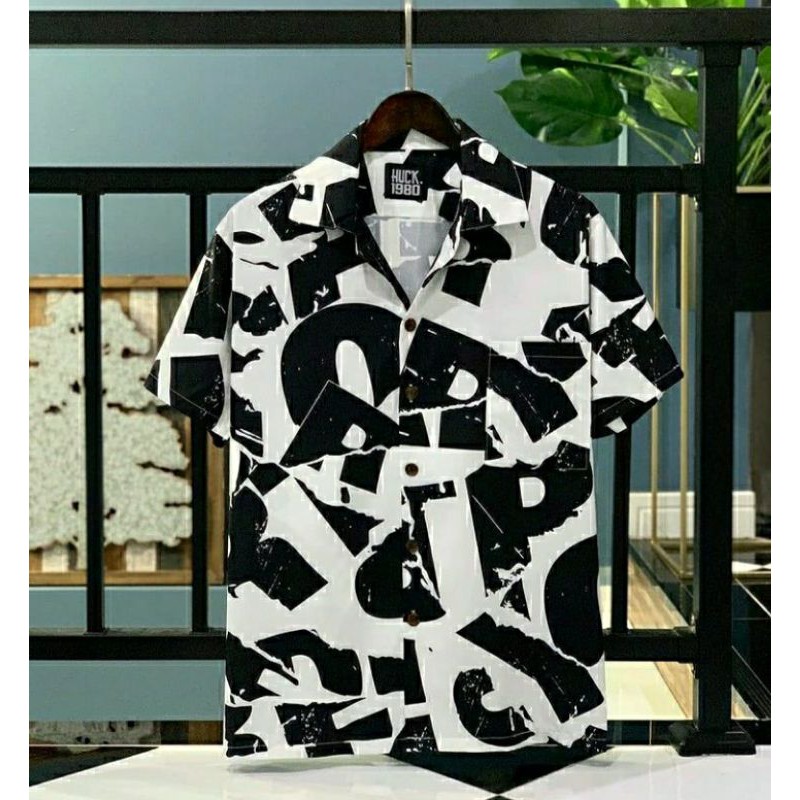 KAMEJA PRIA SANTAI MOTIF HITAM PUTIH