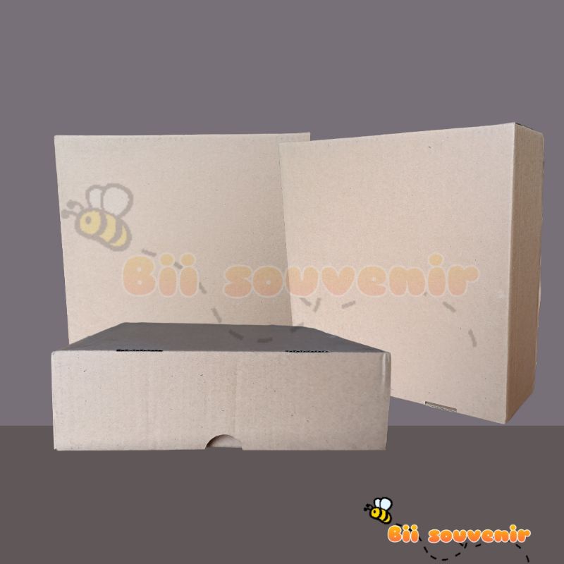 

BOX KARFT COKLAT UKURAN 7X18X18 POLOS, BOX HAMPERS, BOX SOUVENIR