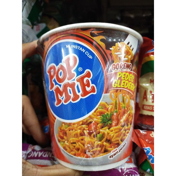 

Indomie Pop Mie Mi Instan Cup Goreng Pedes Gledeek rasa ayam pedas