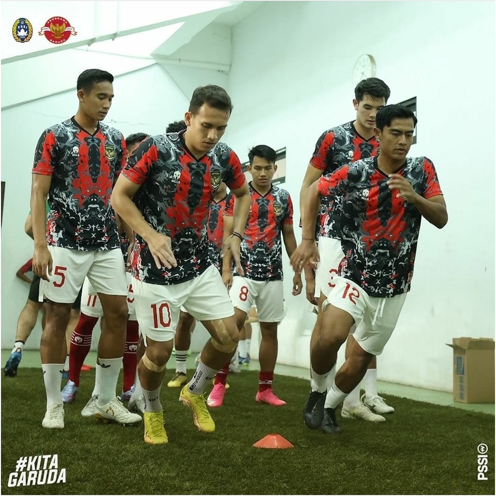 Jersey timnas latihan freematch 2022 logo timbul