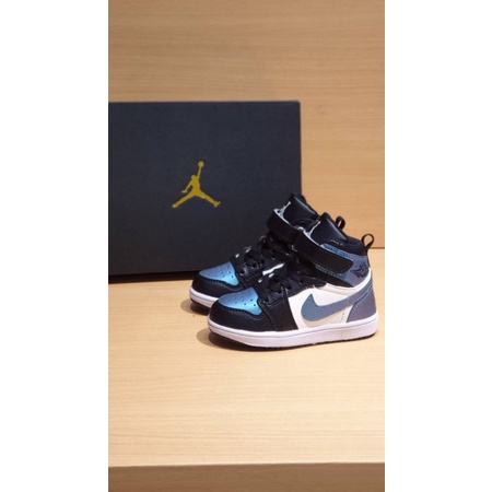 Sepatu anak Nke Jordan 1 chameleon