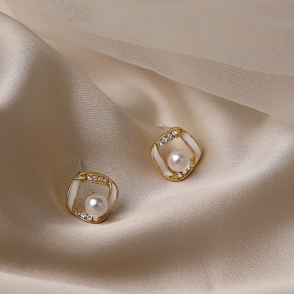 Anting Mutiara Bahan 925 Silver Gaya Retro Korea Untuk Wanita