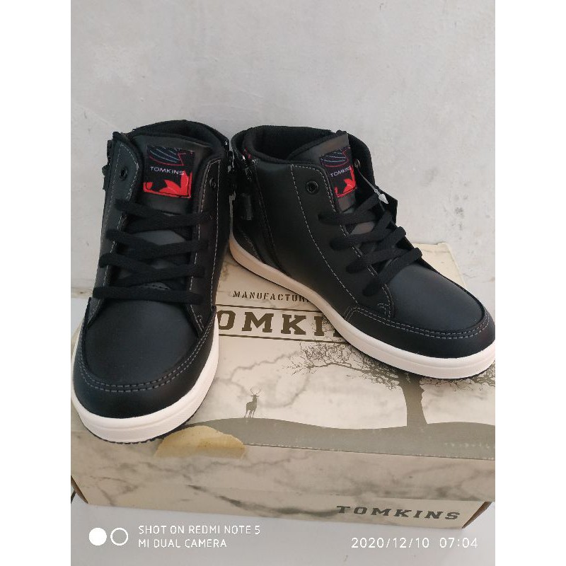 TOMKINS Spotlight Tassel sz 30